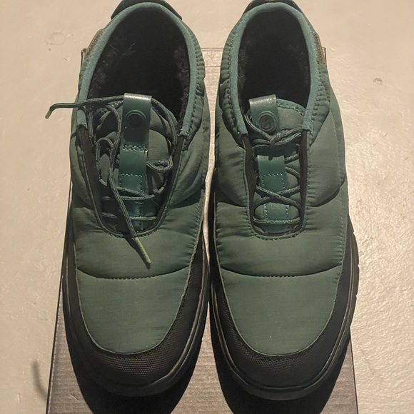 Brand New men’s Coke Haan boots. Sherpa lined. Super warm. - Picture 2 of 6